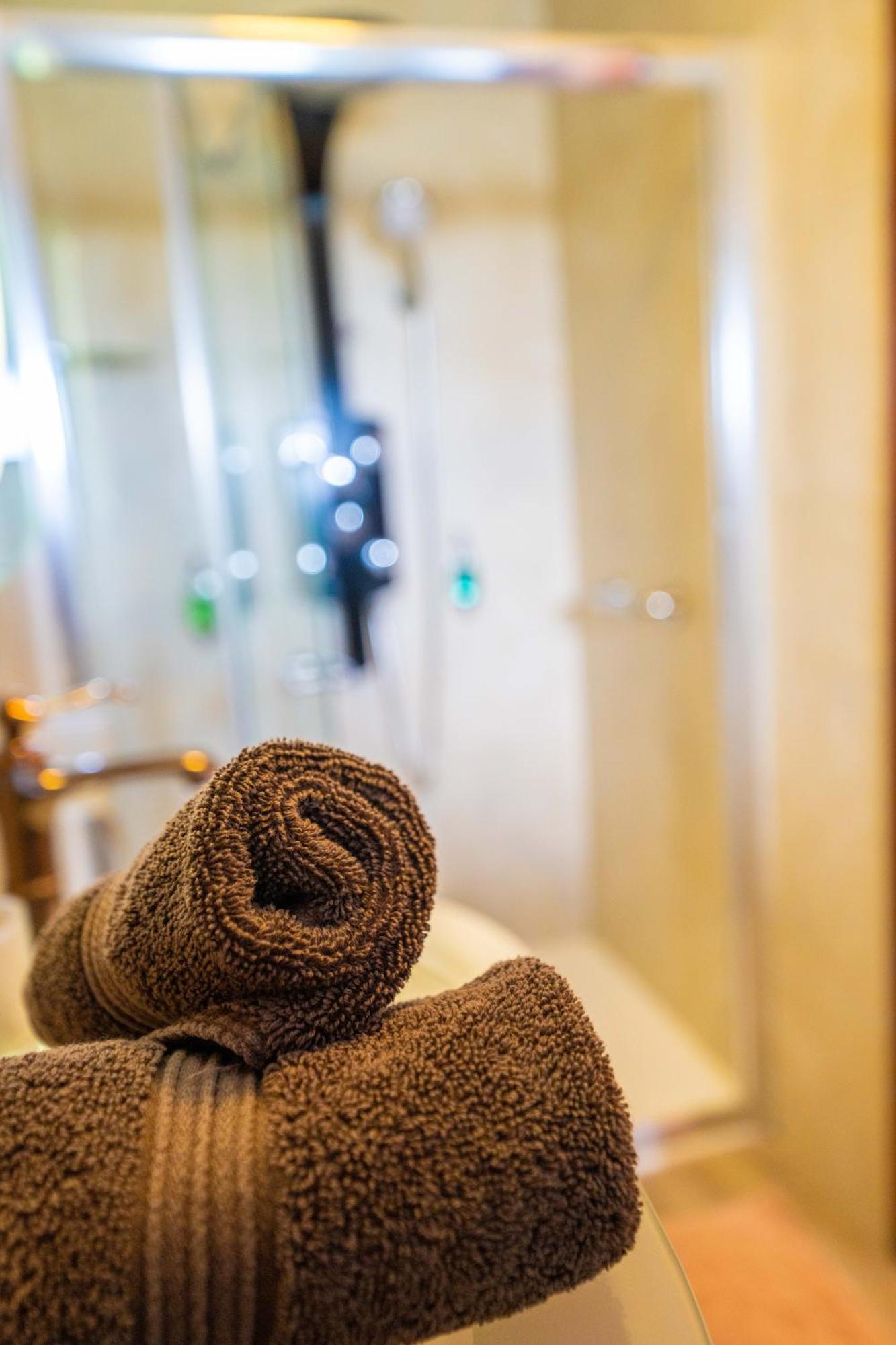 Ferndale Luxury Boutique Bed & Breakfast Keel  Exteriör bild